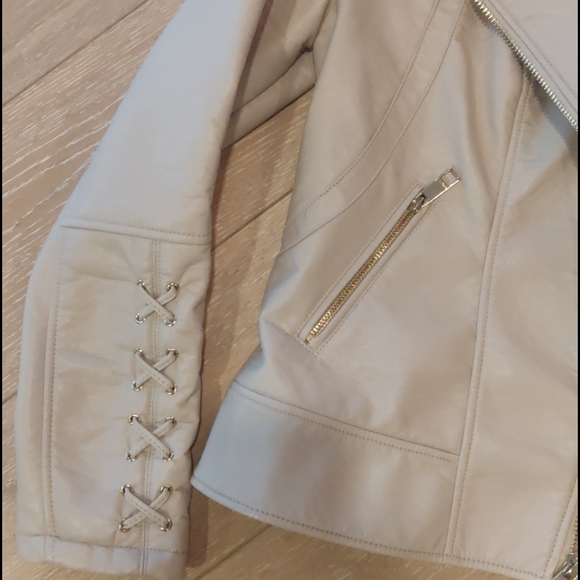 Stunning Guess Vegan Leather Jacket with Gold Detail - Picture 3 of 6